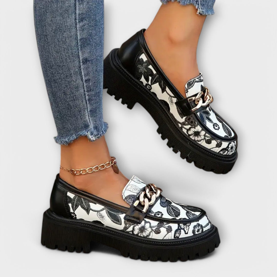 Sandra | Elegant Retro Moccasins