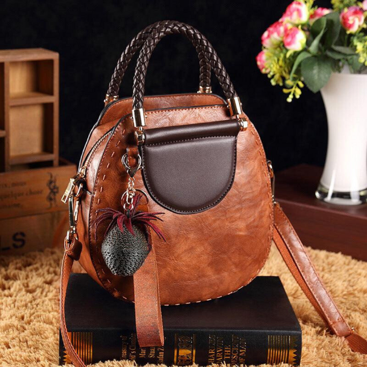 Naelle | Sleek Leather Crossbody Bag